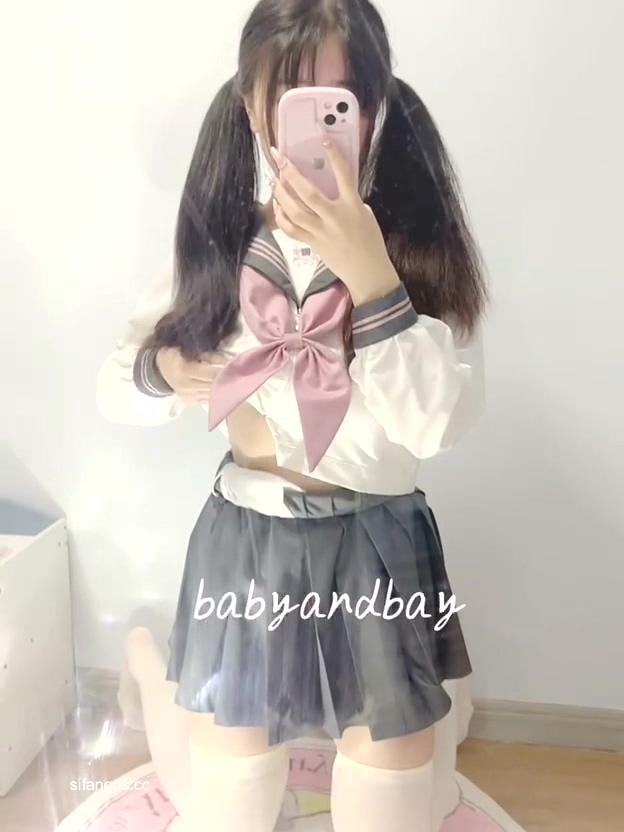 babyandbay - 10月有钱人的泄欲小母狗 [54V 1.35GB]