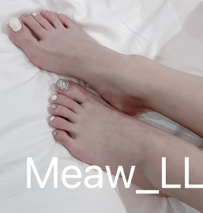 推特极品女神-Meaw_LLL-自慰啪啪视图（28P,28V,142M）